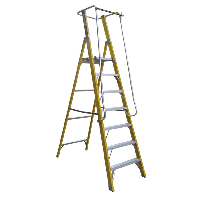 ESCALERA FIBRA V. PLAT. CON BARANDA 7 PELD (Modelo: EFP-07)