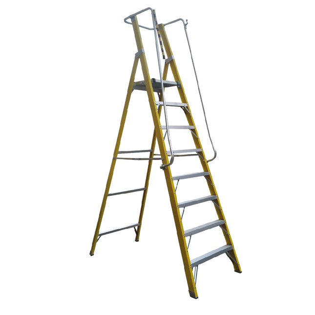 ESCALERA FIBRA V. PLATAFORMA 8 PELDA CON (Modelo: EFP-08)
